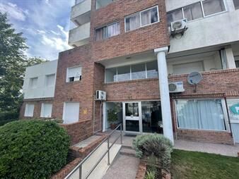https://www.gallito.com.uy/apartamento-a-pasos-del-centro-de-colonia-del-sacramento-inmuebles-25570565