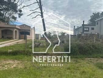https://www.gallito.com.uy/venta-de-terreno-de-750-m2-en-solymar-inmuebles-24614700