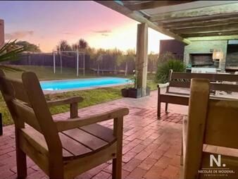 https://www.gallito.com.uy/espacios-ideales-y-comodos-en-impecable-casa-inmuebles-24994445