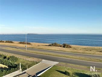 https://web5.gallito.com.uy/amplia-planta-en-primera-linea-playa-mansa-inmuebles-25033424