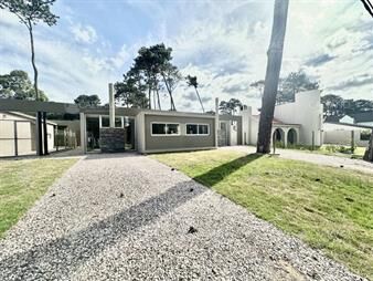 https://web5.gallito.com.uy/venta-hermosa-casa-ph-2dormitorios-2-baã±os-servicio-inmuebles-24708792