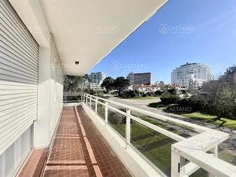 https://web5.gallito.com.uy/venta-apartamento-3-dormitorios-2-baños-aidy-grill-punta-inmuebles-24506183