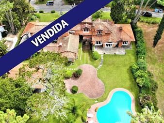 https://web5.gallito.com.uy/vendida-oportunidad-en-zona-golf-de-punta-del-este-inmuebles-25033832