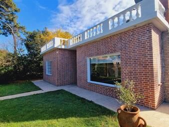 https://web5.gallito.com.uy/casa-en-venta-barrio-jardines-de-cordoba-punta-del-este-inmuebles-25198428