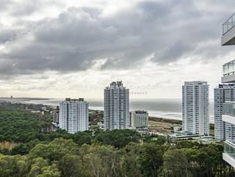 https://www.gallito.com.uy/apartamento-en-venta-en-piso-alto-en-venta-torre-one-punta-inmuebles-25657418