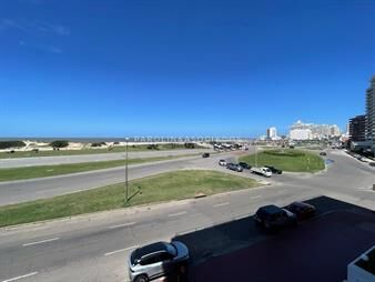 https://web5.gallito.com.uy/departamento-de-2-dormitorios-y-dependencia-de-servicio-ed-inmuebles-25657344