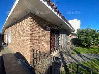 https://www.gallito.com.uy/venta-casa-sobre-avenida-maldonado-inmuebles-25768757