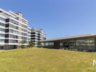 https://web5.gallito.com.uy/venta-de-departamento-3-dormitorios-y-dependencia-punta-d-inmuebles-25035150