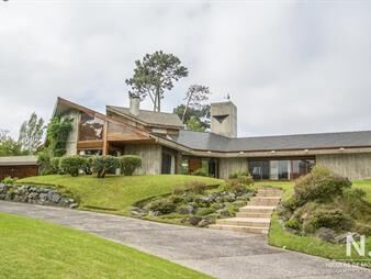 https://web5.gallito.com.uy/casa-de-gran-tamaã±o-en-zona-privilegiada-inmuebles-24987746