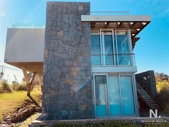 https://www.gallito.com.uy/casa-en-venta-de-7-dormitorios-en-altos-del-chorro-punta-inmuebles-25033606