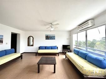 https://web5.gallito.com.uy/apartamento-de-2-dormitorios-en-venta-punta-del-este-club-inmuebles-25043056