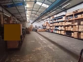 https://web5.gallito.com.uy/venta-local-de-1705m2-en-la-comercial-inmuebles-25749177