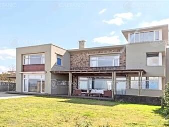 https://web5.gallito.com.uy/casa-a-la-venta-en-playa-mansa-inmuebles-23424634