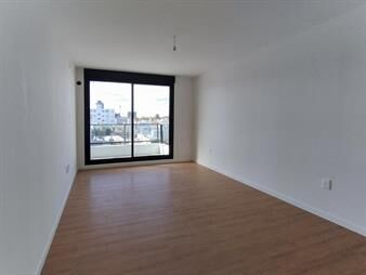 https://web5.gallito.com.uy/apartamento-monoambiente-con-terraza-en-venta-en-malvin-inmuebles-25816760
