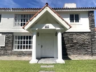 https://www.gallito.com.uy/casa-en-san-rafael-punta-del-este-de-5-dormitorios-en-ve-inmuebles-25306241