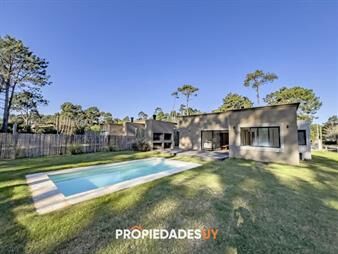 https://web5.gallito.com.uy/casa-a-estrenar-en-parque-burnett-3-dormitorios-inmuebles-25735863