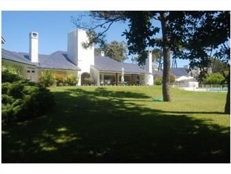 https://web5.gallito.com.uy/casa-en-venta-de-4-dormitorios-en-el-golf-punta-del-este-inmuebles-16906257
