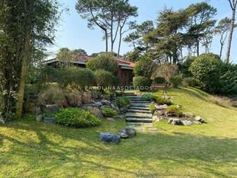 https://www.gallito.com.uy/hermosa-casa-en-venta-de-4-dormitorios-en-san-rafael-punta-inmuebles-23103617