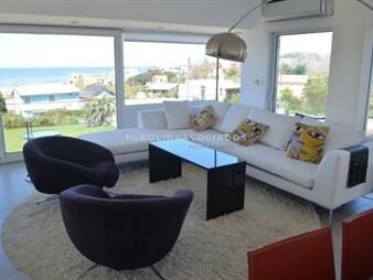 https://www.gallito.com.uy/casa-en-venta-de-4-dormitorios-en-manantiales-punta-del-es-inmuebles-16906182