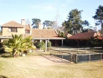 https://web5.gallito.com.uy/casa-en-venta-de-5-dormitorios-en-golf-punta-del-este-inmuebles-16906262
