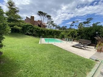 https://web5.gallito.com.uy/casa-venta-4-dormitorios-mas-dependencia-1-suiet-inmuebles-25889651