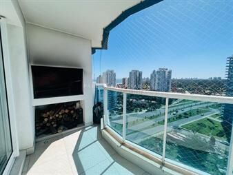 https://web5.gallito.com.uy/venta-de-apartamento-de-3-dormitorios-en-casino-tower-punt-inmuebles-22622615