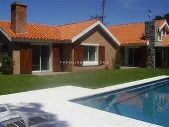 https://www.gallito.com.uy/muy-linda-casa-de-3-dormitorios-piscina-en-venta-en-mansa-inmuebles-16906209
