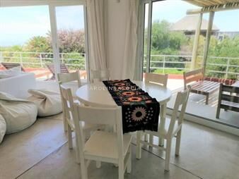 https://web5.gallito.com.uy/casa-de-5-dormitorios-en-venta-en-manantiales-punta-del-es-inmuebles-16906179