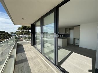 https://web5.gallito.com.uy/apartamento-de-2-dormitorios-moderno-view-punta-del-este-inmuebles-25786667