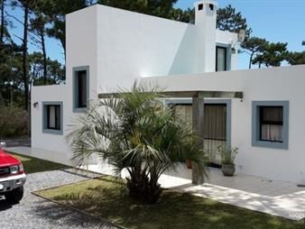 https://web5.gallito.com.uy/casa-en-venta-en-la-barra-montoya-inmuebles-25036858