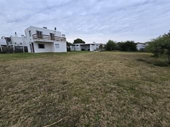 https://web5.gallito.com.uy/casa-apartamento-y-terreno-en-venta-en-balneario-buenos-a-inmuebles-25854999