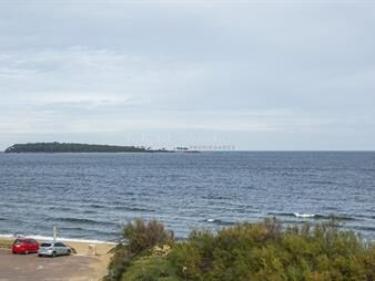 https://web5.gallito.com.uy/espectacular-casa-en-primera-linea-de-playa-mansa-punta-de-inmuebles-22352046