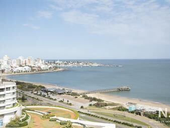 https://web5.gallito.com.uy/departamento-de-2-dormitorios-a-pasos-del-mar-inmuebles-25035671