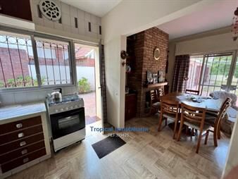 https://web5.gallito.com.uy/venta-de-casa-3-dormitorios-en-carrasco-norte-gran-terreno-inmuebles-23401576