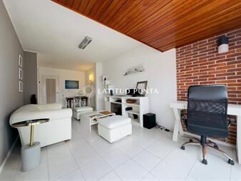 https://web5.gallito.com.uy/apartamento-en-brava-2-dormitorios-inmuebles-25827967