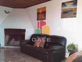 https://www.gallito.com.uy/venta-casa-en-maldonado-a-pocas-cuadras-del-centro-inmuebles-25573386