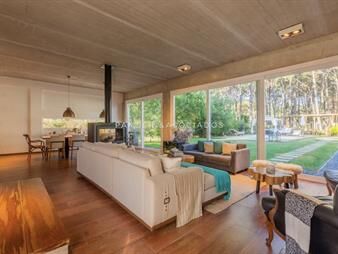 https://web5.gallito.com.uy/casa-en-venta-de-5-dormitorios-y-5-baã±os-en-montoya-punta-inmuebles-24674017