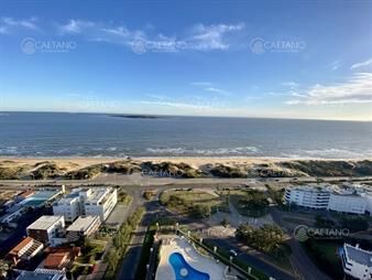 https://web5.gallito.com.uy/apartamento-3-dormitorios-playa-mansa-punta-del-este-inmuebles-21785617