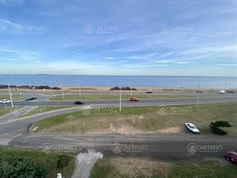 https://web5.gallito.com.uy/venta-apartamento-3-dormitorios-playa-mansa-punta-del-este-inmuebles-22237199