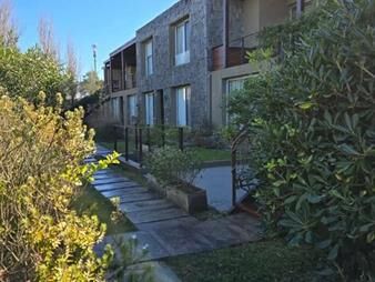 https://www.gallito.com.uy/manantiales-2-dormitorios-garaje-y-patio-con-parrillero-inmuebles-25975600