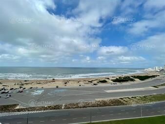 https://web5.gallito.com.uy/excepcional-penthouse-en-primera-linea-de-la-brava-inmuebles-21093018