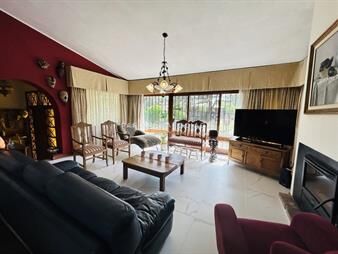 https://www.gallito.com.uy/casa-en-venta-en-zona-residencial-de-pinares-punta-del-est-inmuebles-23547805