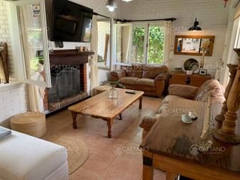 https://www.gallito.com.uy/excelente-casa-con-piscina-en-san-rafael-inmuebles-19284601