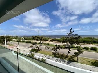 https://web5.gallito.com.uy/apto-en-primera-linea-con-espectacular-vista-al-mar-inmuebles-21978237