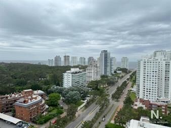 https://web5.gallito.com.uy/alquila-y-vende-apartamento-de-3-dormitorios-con-vista-al-m-inmuebles-25997979