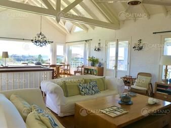 https://www.gallito.com.uy/venta-casa-7-dormitorios-punta-piedras-manantiales-inmuebles-24240612