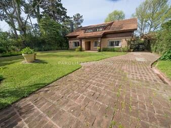 https://web5.gallito.com.uy/casa-en-venta-de-5-dormitorios-en-parque-golf-punta-del-es-inmuebles-20059712