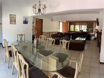https://web5.gallito.com.uy/casa-de-4-dormitorios-en-venta-en-pinares-punta-del-este-inmuebles-18990901
