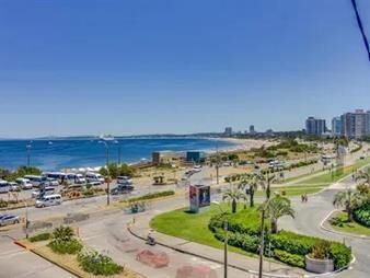 https://www.gallito.com.uy/apartamento-playa-mansa-inmuebles-22935455