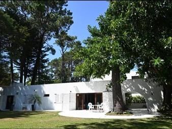 https://web5.gallito.com.uy/casa-punta-del-este-inmuebles-24852098